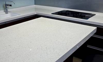 櫥柜臺(tái)面材料:人造石臺(tái)面